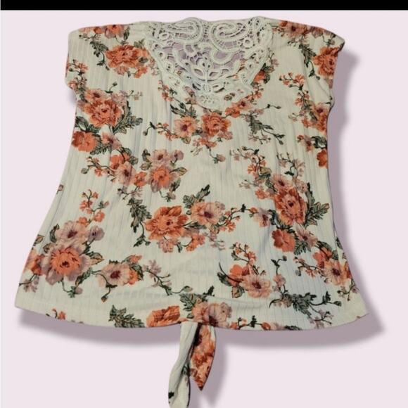 Bobbie Brooks, floral print white lace knit back blouse size small - Picture 1 of 4